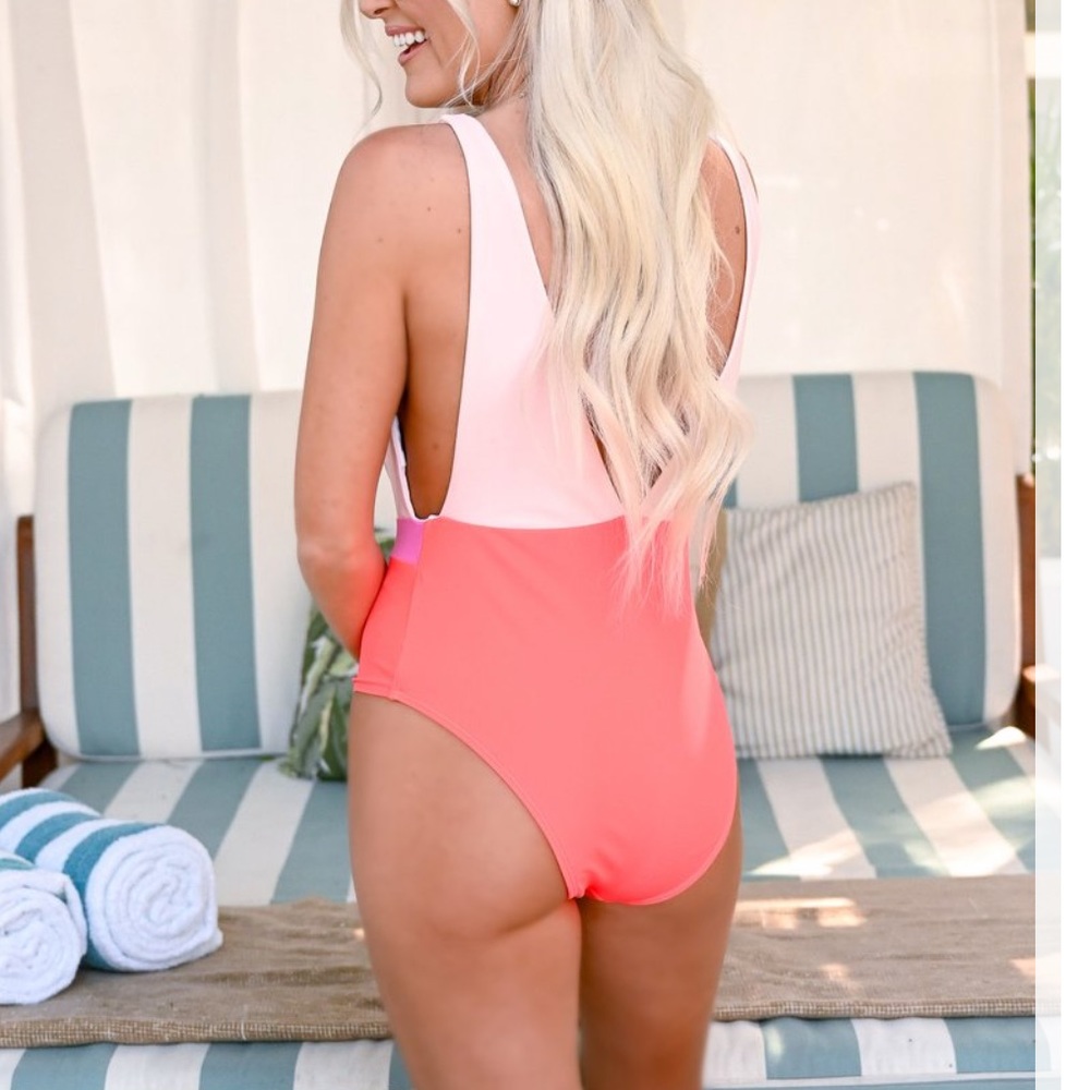 NEW Sitting Pretty Poolside Color Block Swimsuit - Picture 4 of 6
